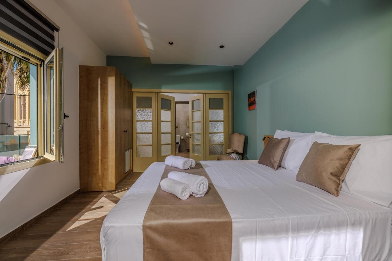 Suite mit Kingsize-Bett und Balkon